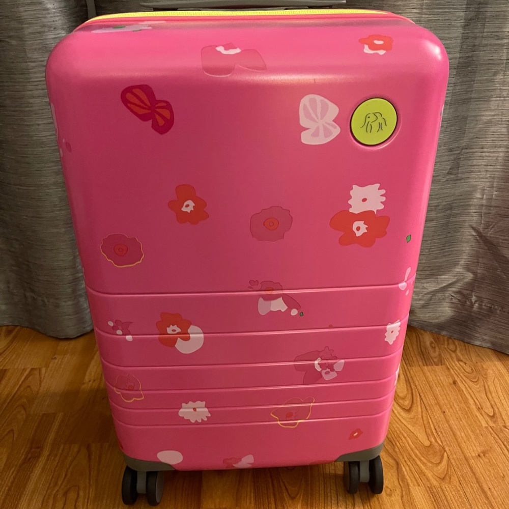 NEW Drunk Elephant Trunk 5.0 x Monos Carry-on Luggage [22-inch]